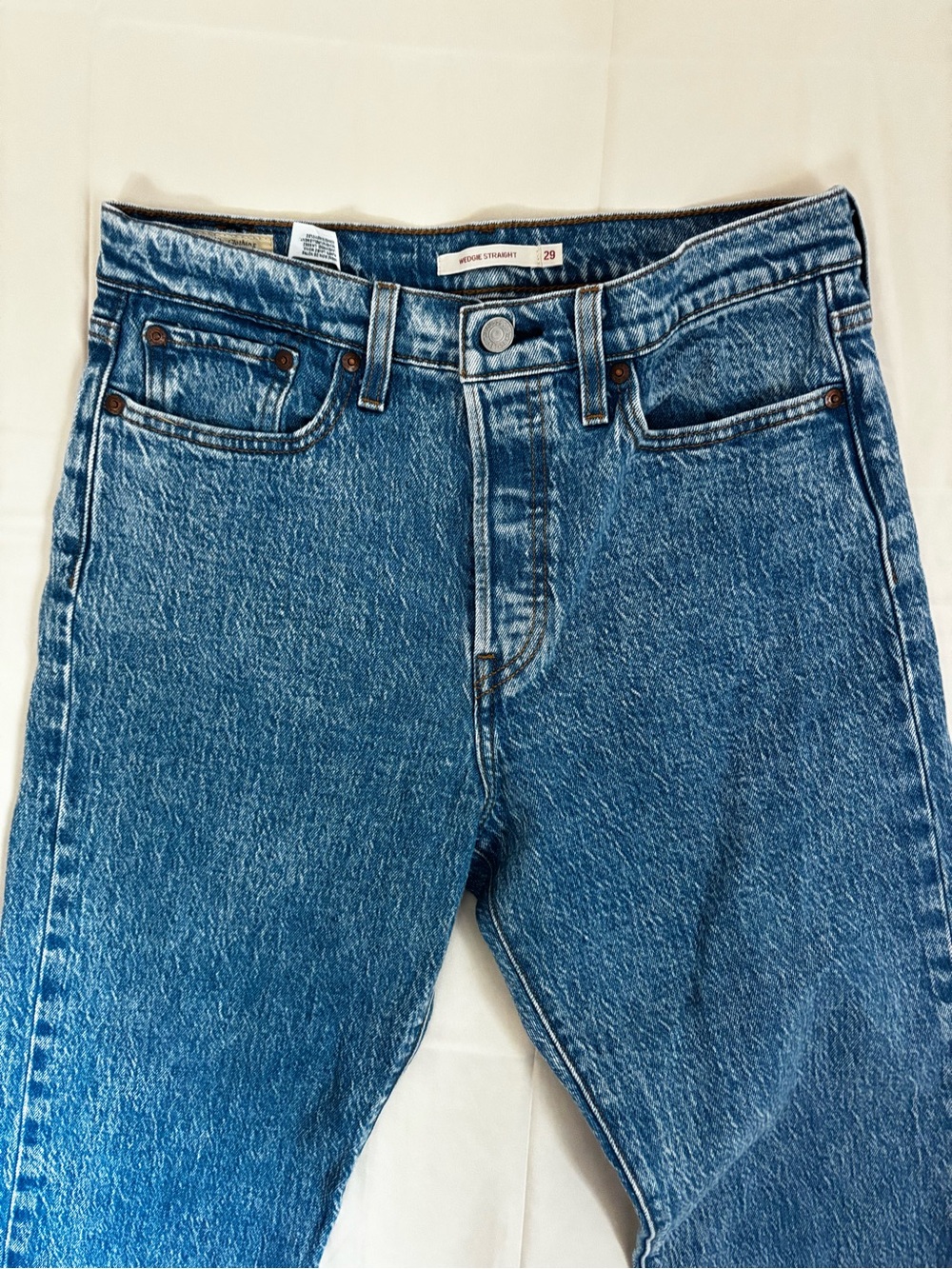 Levi’s Premium Wedgie Straight Jeans 29 High Rise Button Fly Cropped Denim - Picture 3 of 13